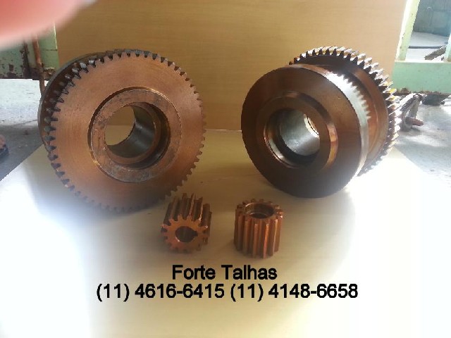 Rodas lisas e engrenadas para talhas munck